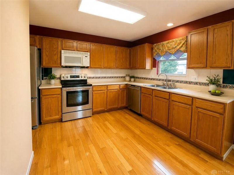 6329 Wellington Place, Huber Heights, OH 45424 Photo 3
