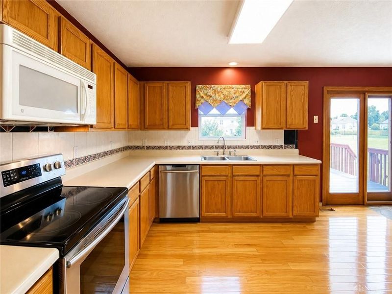 6329 Wellington Place, Huber Heights, OH 45424 Photo 4