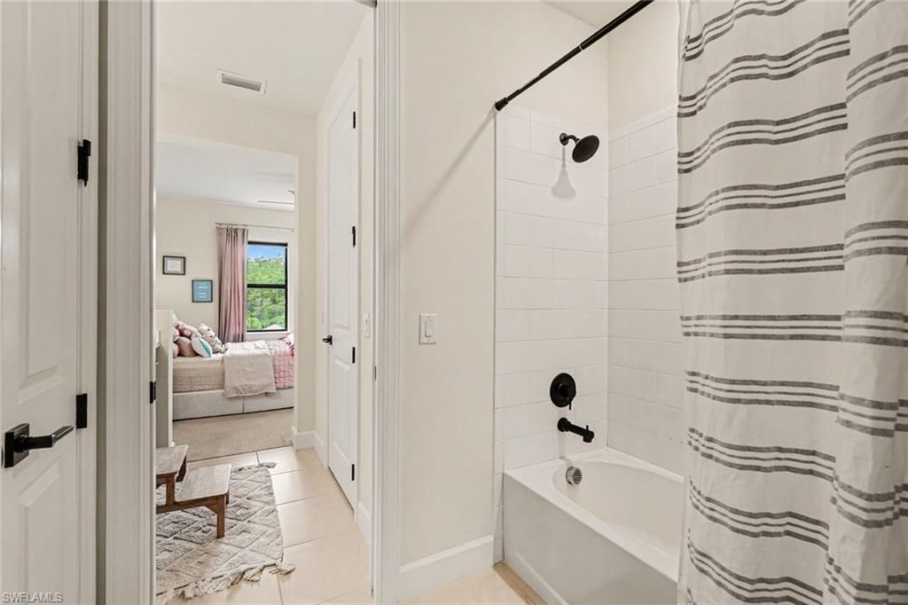 19575 The Place Blvd , Estero, FL 33928 Photo