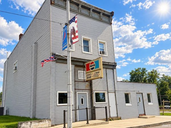 72 N MAIN Street, Andrews, IN 46702