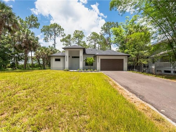 1061 20th AVE NE, NAPLES, FL 34120