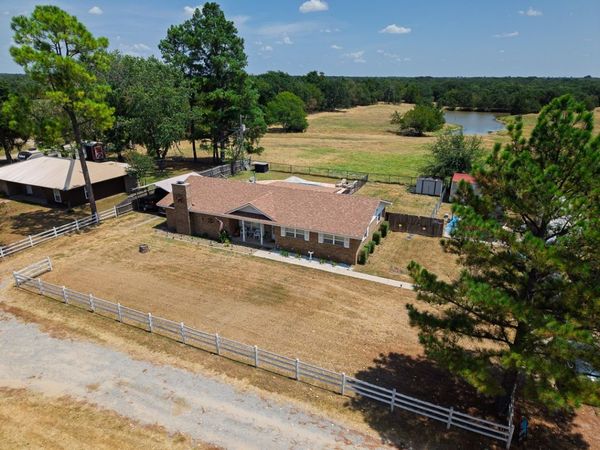122 Hummingbird Circle , Colbert, OK 74733