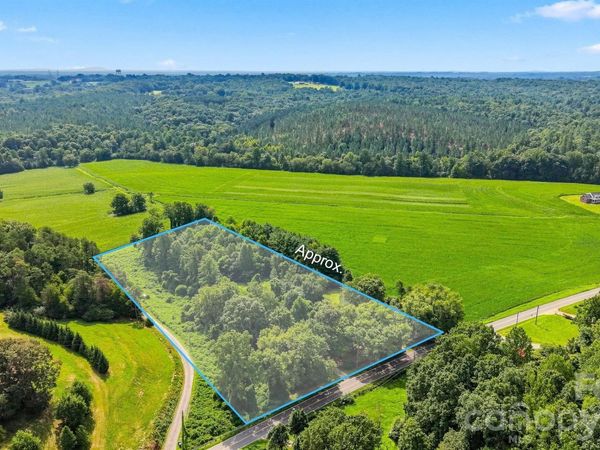 2588 Old Shelby Road, Hickory, NC 28602