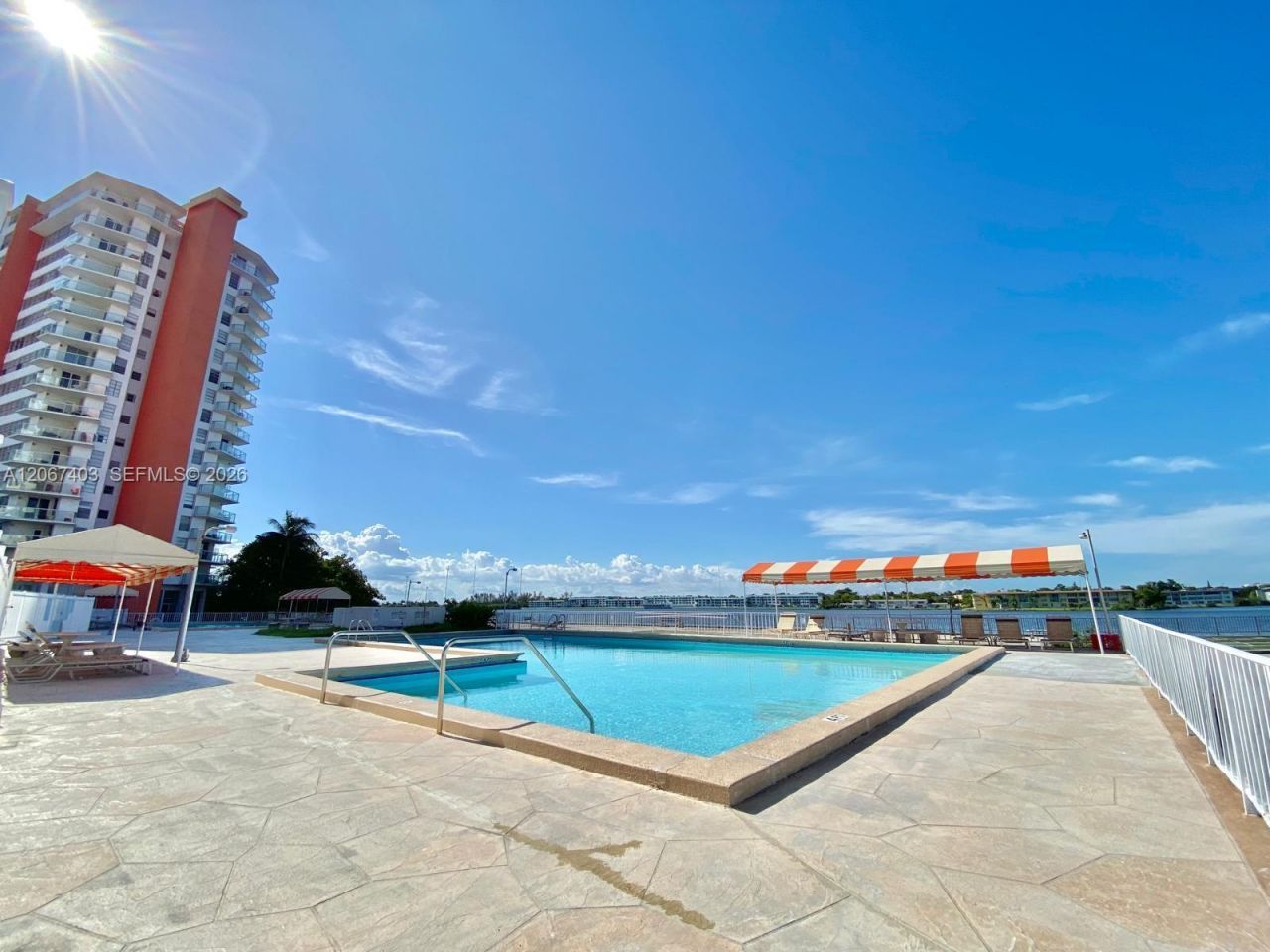 1351 NE Miami Gardens Dr, Unit PH1725E, Miami, FL 33179 Photo