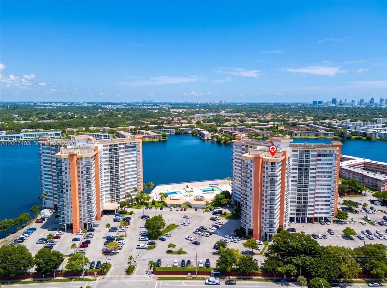 1351 NE Miami Gardens Dr, Unit PH1725E, Miami, FL 33179 Photo
