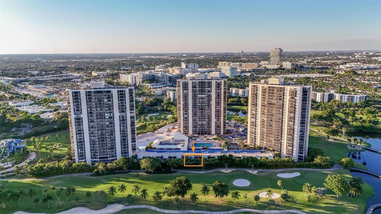 20347 W Country Club Dr , Unit TH15, Aventura, FL 33180 Photo