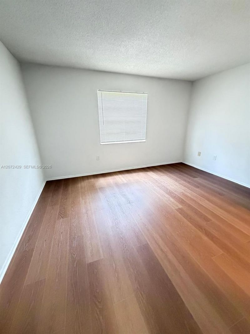 411 Executive Center Dr , Unit 109, West Palm Beach, FL 33401 Photo