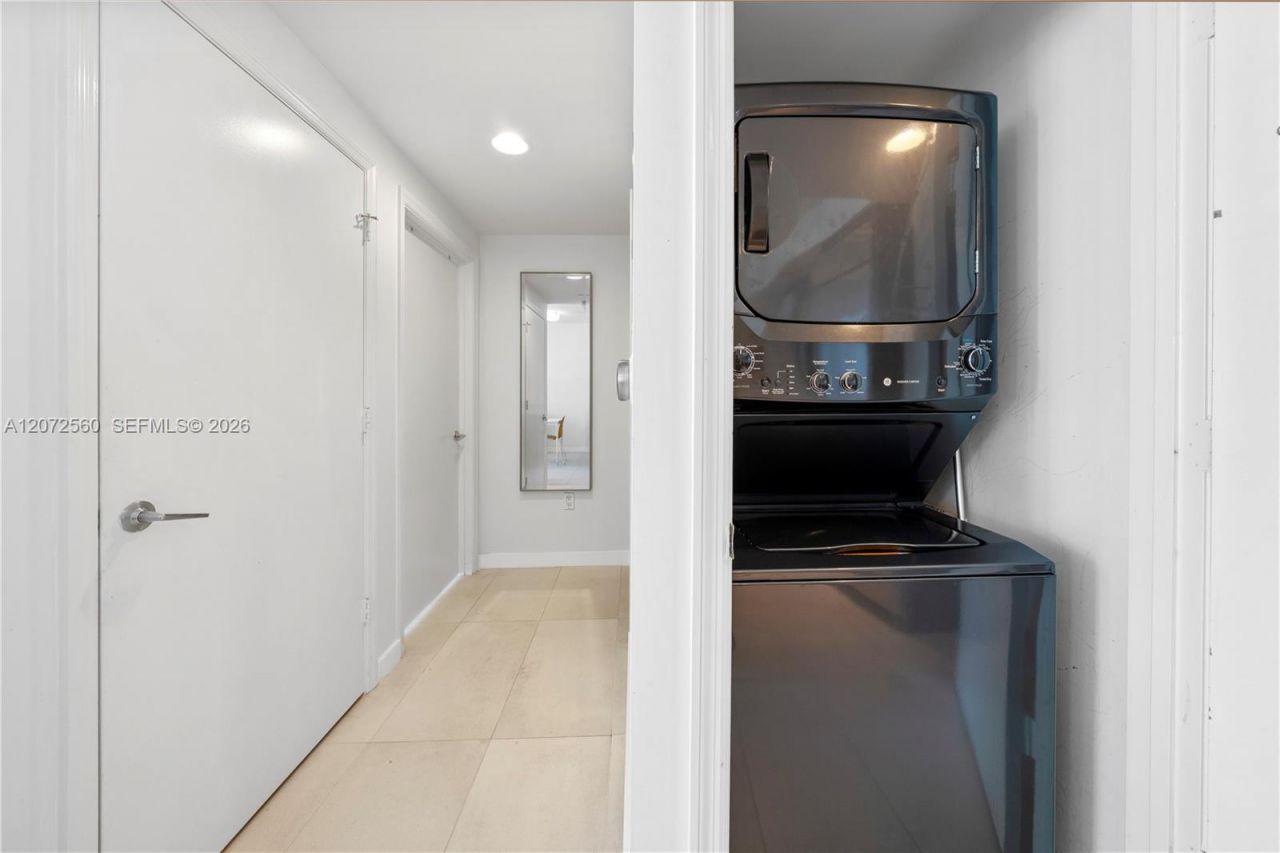 55 SE 6th St , Unit 1708, Miami, FL 33131 Photo