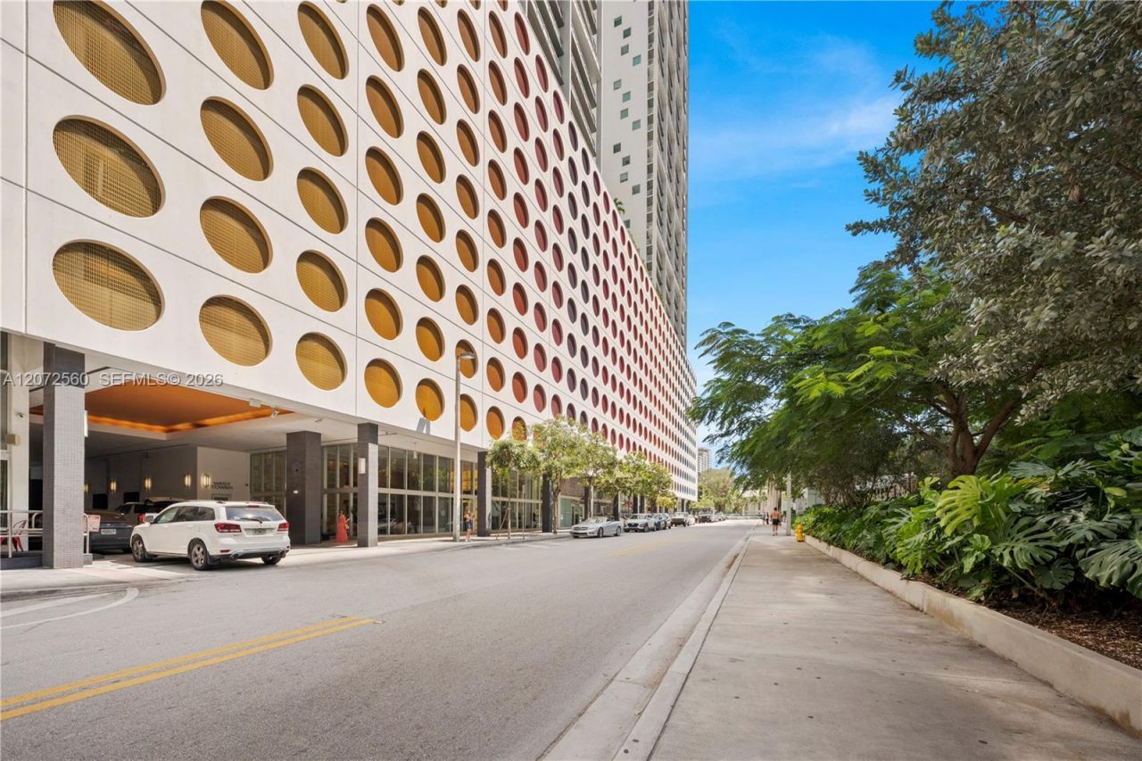 55 SE 6th St , Unit 1708, Miami, FL 33131 Photo