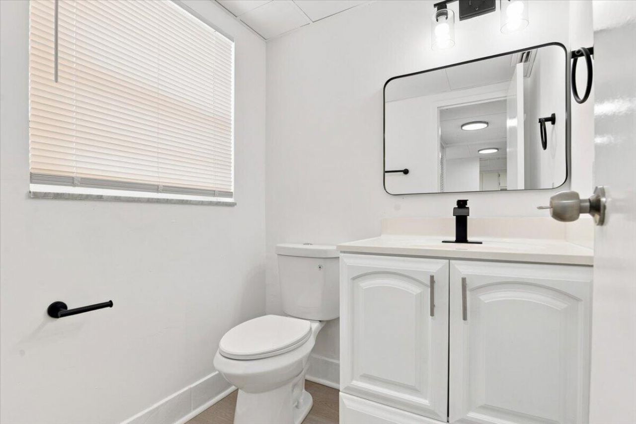 1050 Country Club Drive, Unit 306, Margate, FL 33063 Photo