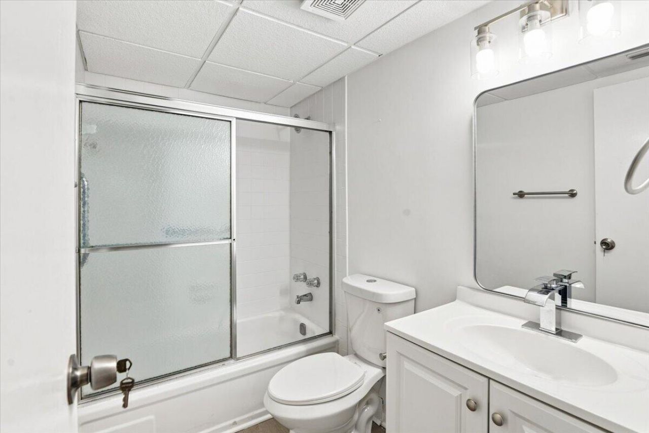 1050 Country Club Drive, Unit 306, Margate, FL 33063 Photo