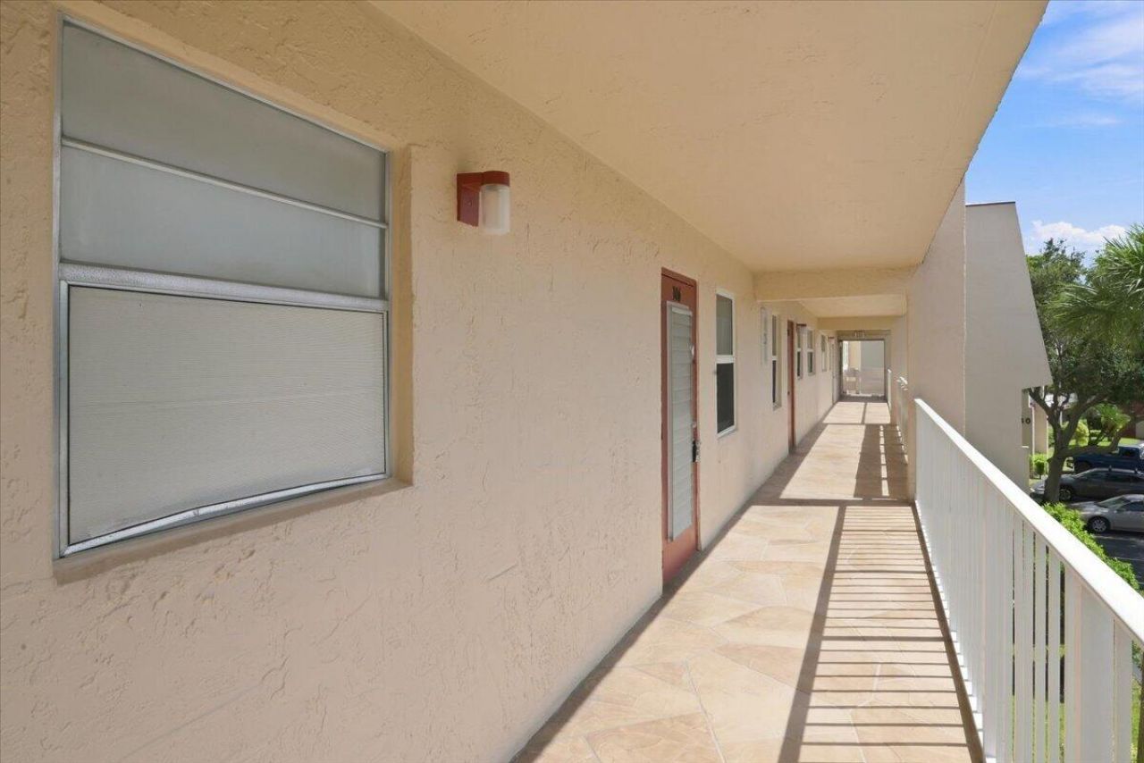 1050 Country Club Drive, Unit 306, Margate, FL 33063 Photo