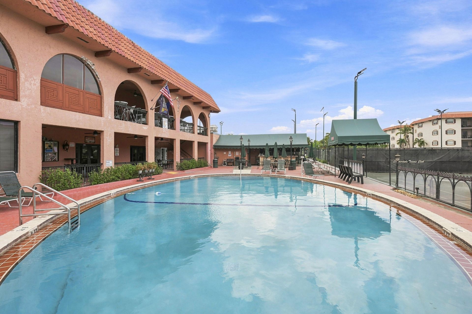 640 Tennis Club Drive, Unit 307, Fort Lauderdale, FL 33311 Photo