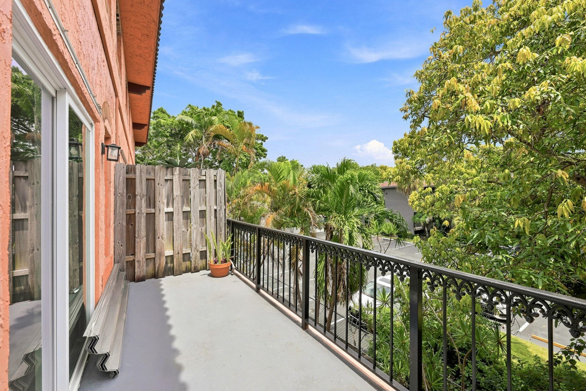 640 Tennis Club Drive, Unit 307, Fort Lauderdale, FL 33311 Photo