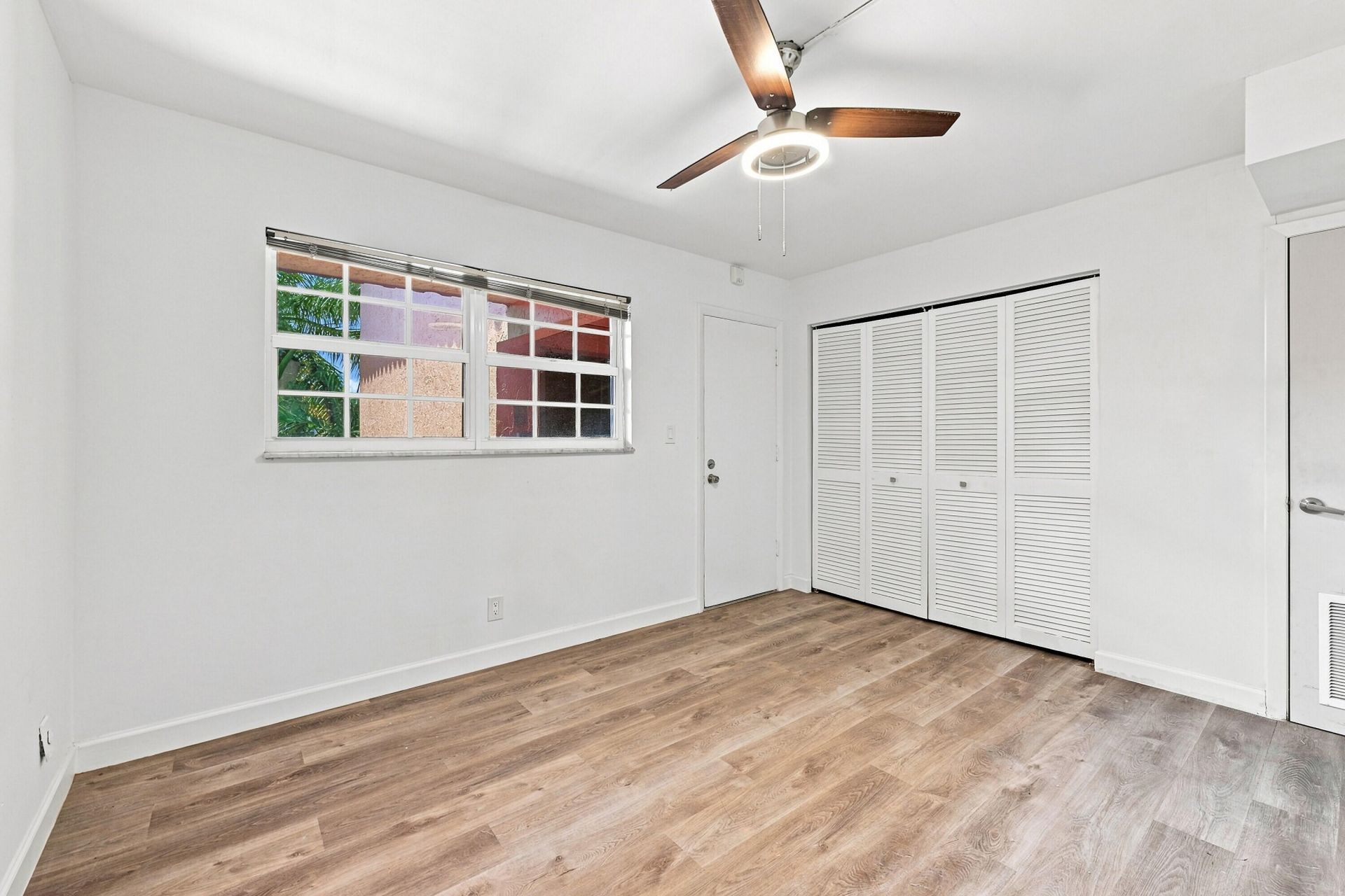 640 Tennis Club Drive, Unit 307, Fort Lauderdale, FL 33311 Photo