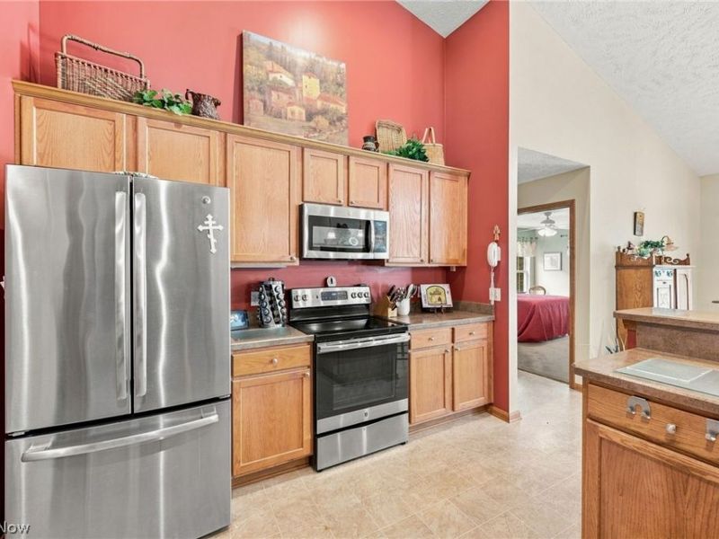 3712 Heron Drive , Lorain, OH 44053 Photo 13