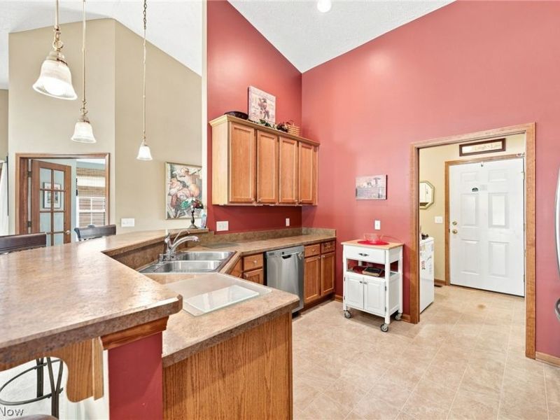3712 Heron Drive , Lorain, OH 44053 Photo 14