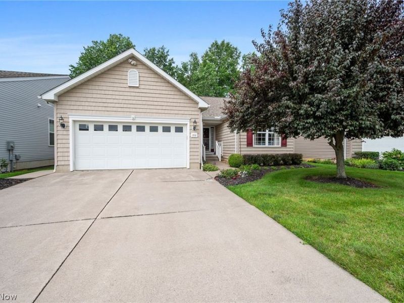 3712 Heron Drive , Lorain, OH 44053 Photo 2