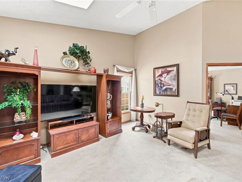 3712 Heron Drive , Lorain, OH 44053 Photo 9