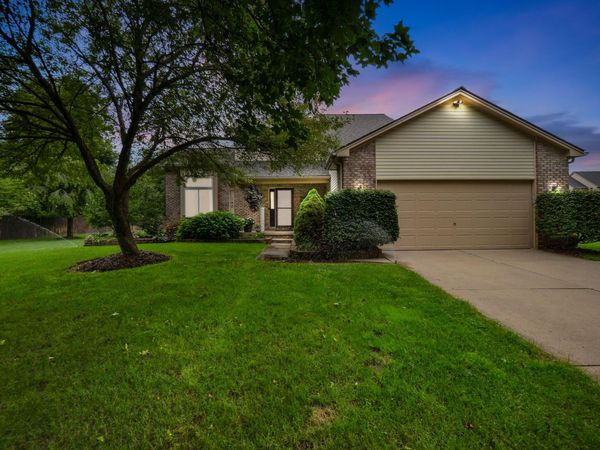 140 Marci Lane, Commerce Twp, MI 48382