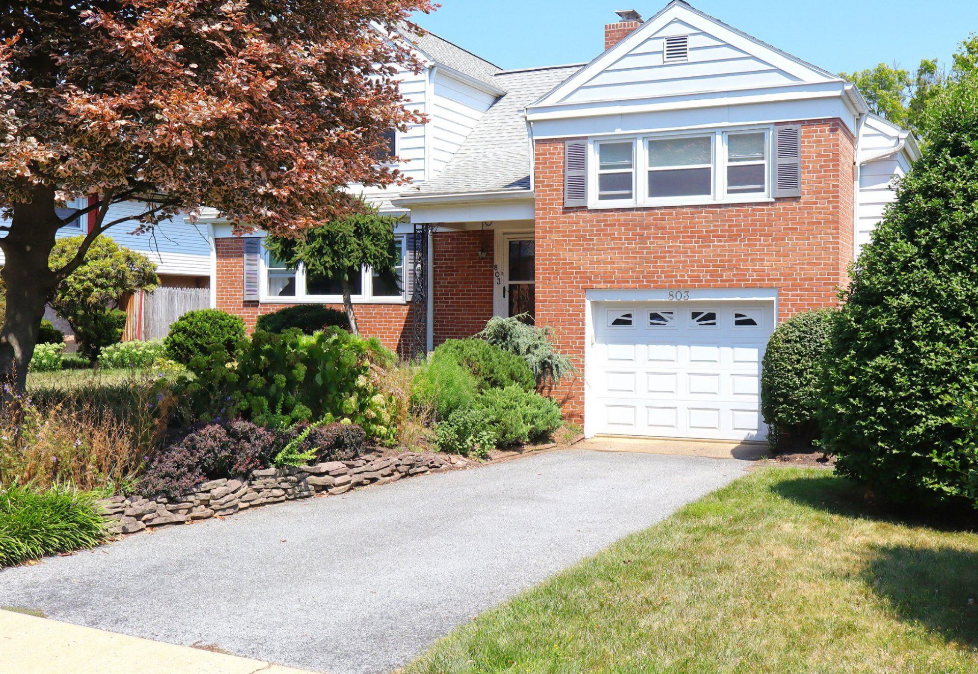 803 JEROME PLACE, READING, PA 19609
