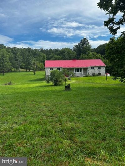 5157 ERLY ROAD, ELLIOTTSBURG, PA 17024