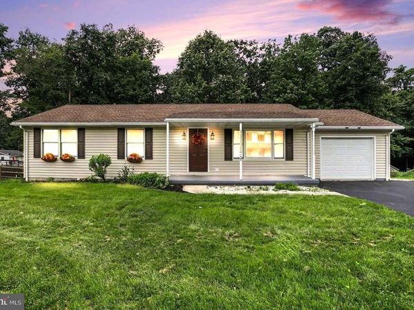 29 CHINKAPIN DRIVE, NEW OXFORD, PA 17350