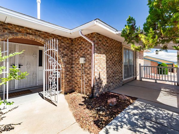 4701 Aquamarine Drive NE, Rio Rancho, NM 87124