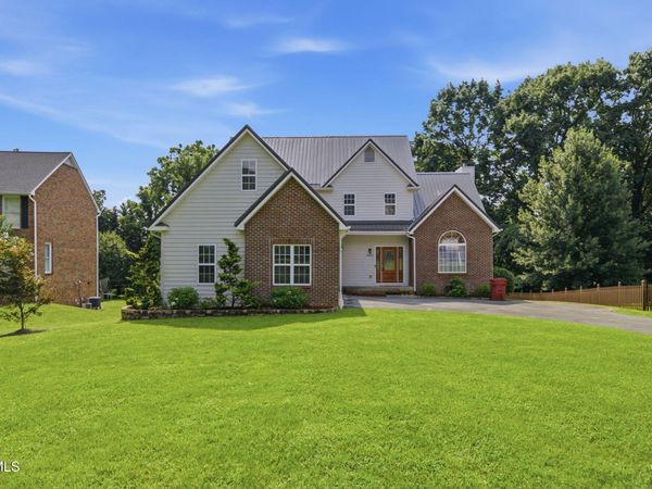 3505 Bondwood Circle, Johnson City, TN 37604