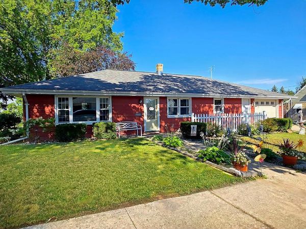 352 S JAMES STREET, Kimberly, WI 54136