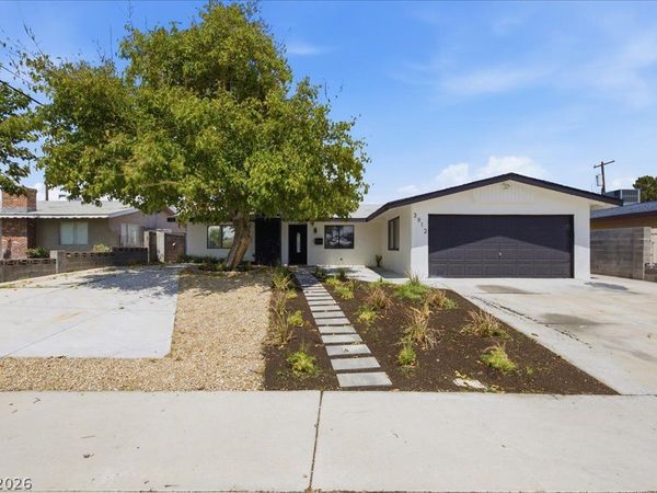 3912 Casa Grande Avenue, Las Vegas, NV 89102