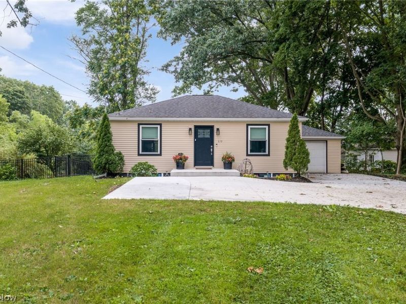 678 Portage Lakes Drive, Akron, OH 44319 Photo 1