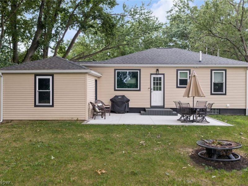678 Portage Lakes Drive, Akron, OH 44319 Photo 9