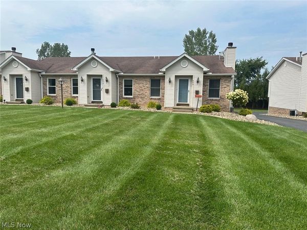 840 W Park Avenue , Hubbard, OH 44425