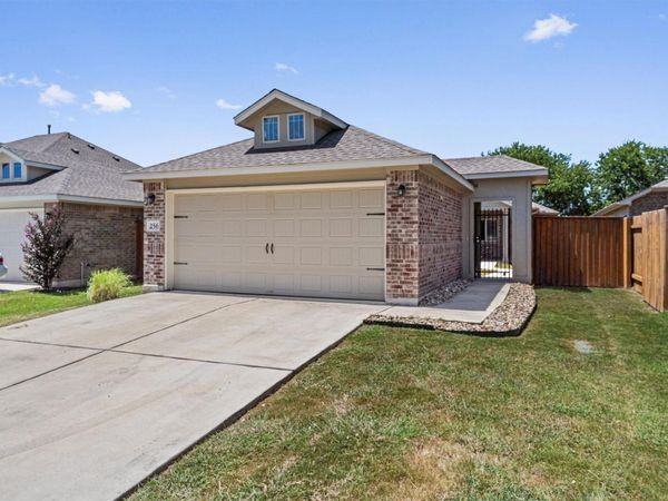 256 Pelican Bay CIR, Kyle, TX 78640