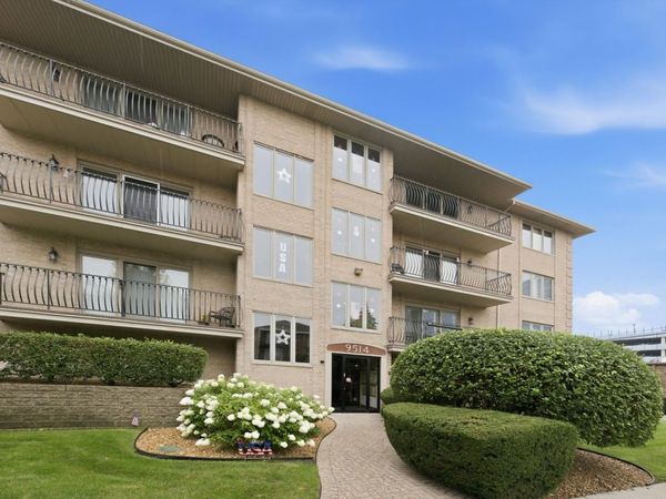 9514 S Kilbourn Avenue , Unit 1D, Oak Lawn, IL 60453