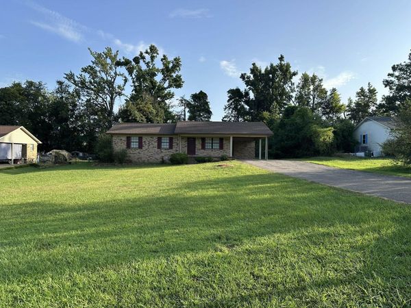 320 CEDAR COVE LN, Savannah, TN 38372