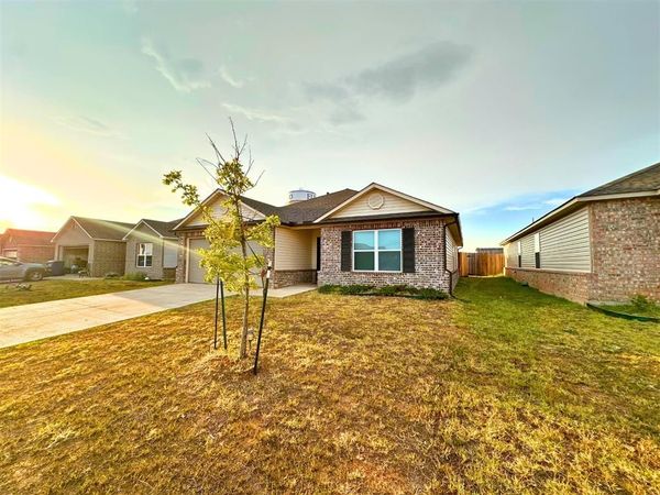 2000 Meek Cutoff Drive, El Reno, OK 73036