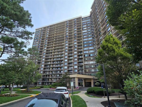 2 Bay Club Dr , Bayside, NY 11360
