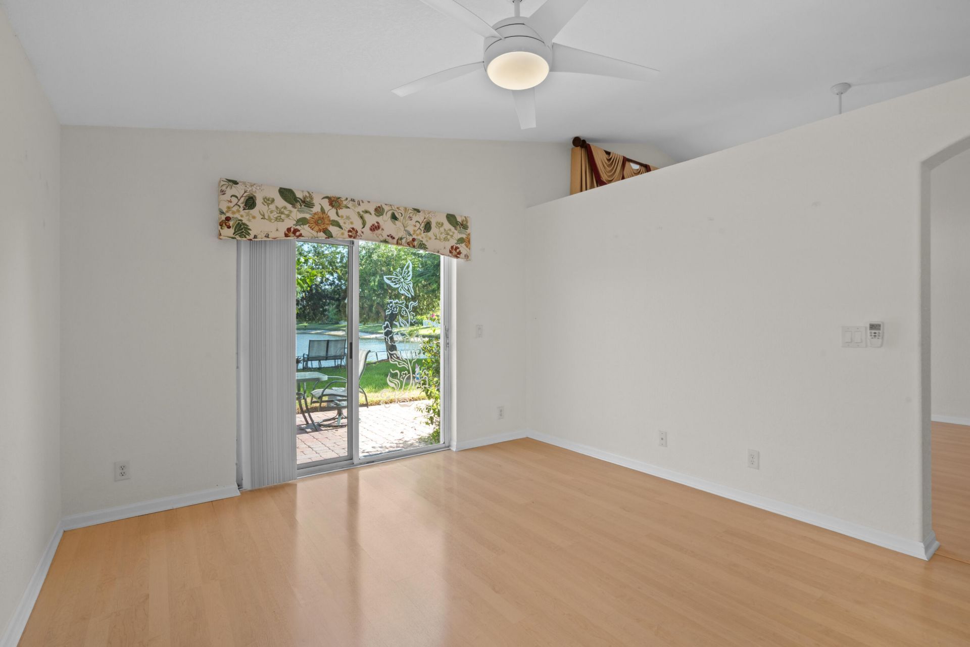 4977 Victoria Circle, West Palm Beach, FL 33409 Photo