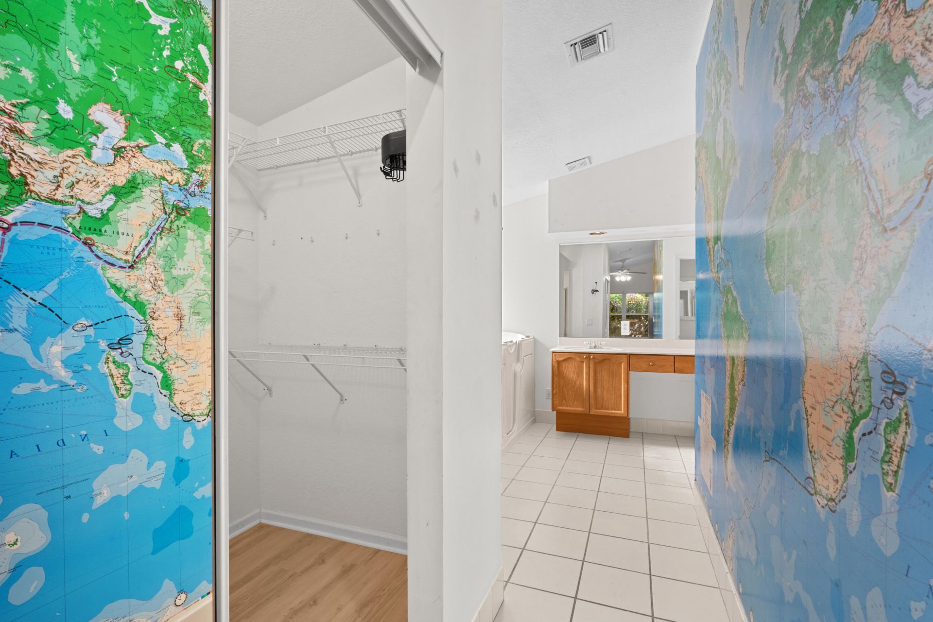 4977 Victoria Circle, West Palm Beach, FL 33409 Photo