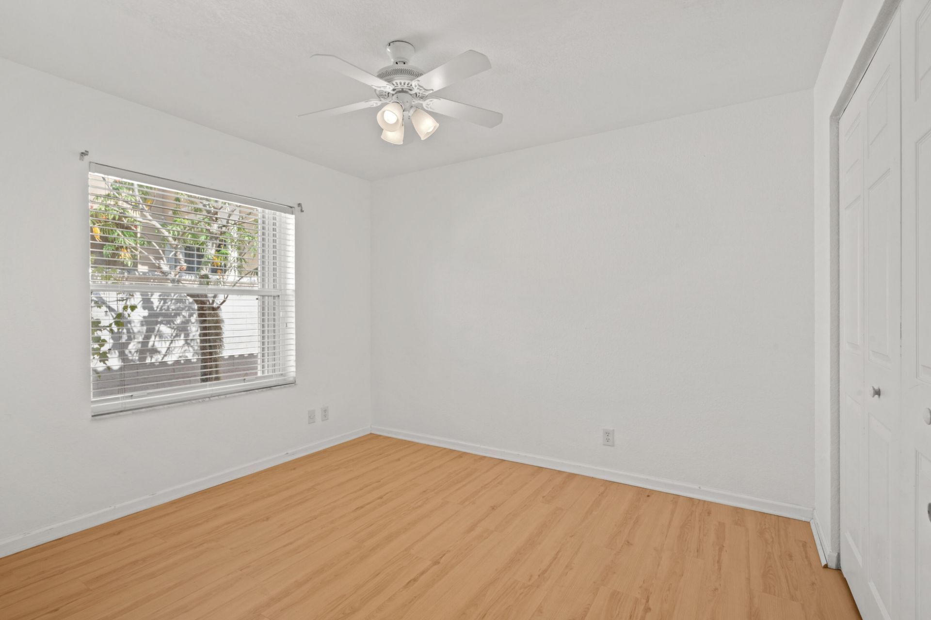 4977 Victoria Circle, West Palm Beach, FL 33409 Photo