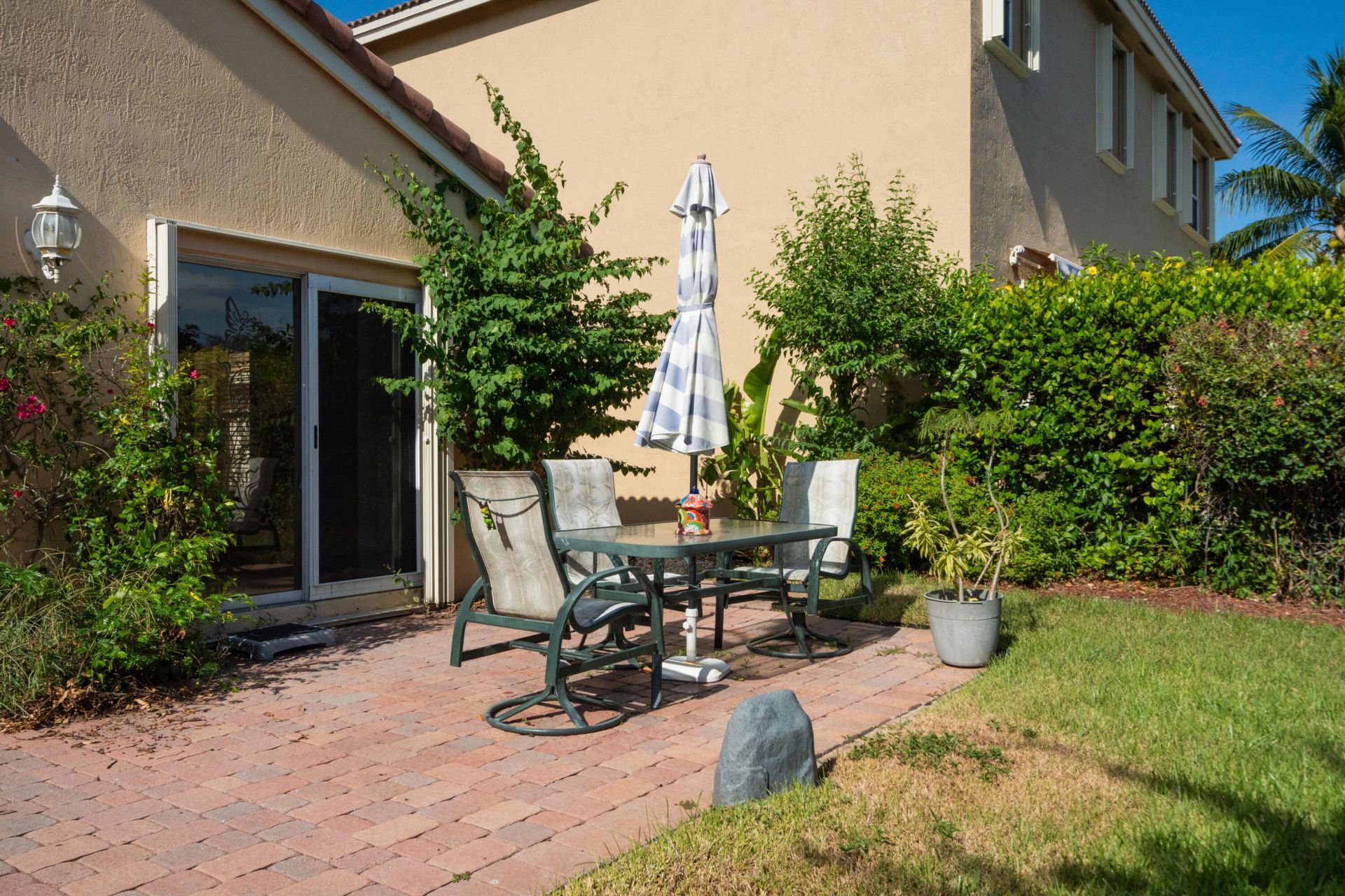 4977 Victoria Circle, West Palm Beach, FL 33409 Photo