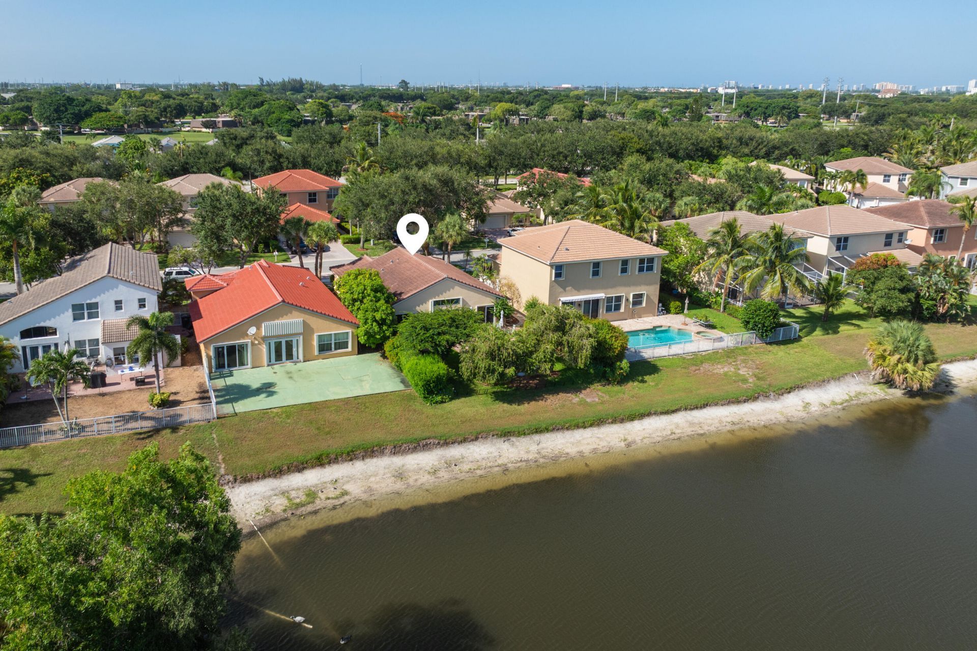 4977 Victoria Circle, West Palm Beach, FL 33409 Photo