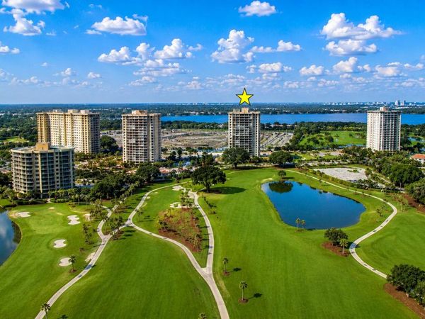 2400 Presidential Way, Unit 1105, West Palm Beach, FL 33401