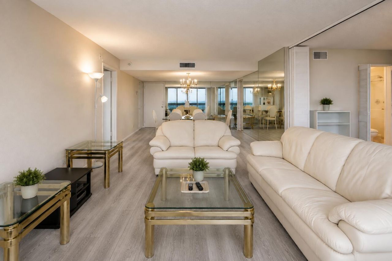 2400 Presidential Way, Unit 1105, West Palm Beach, FL 33401 Photo
