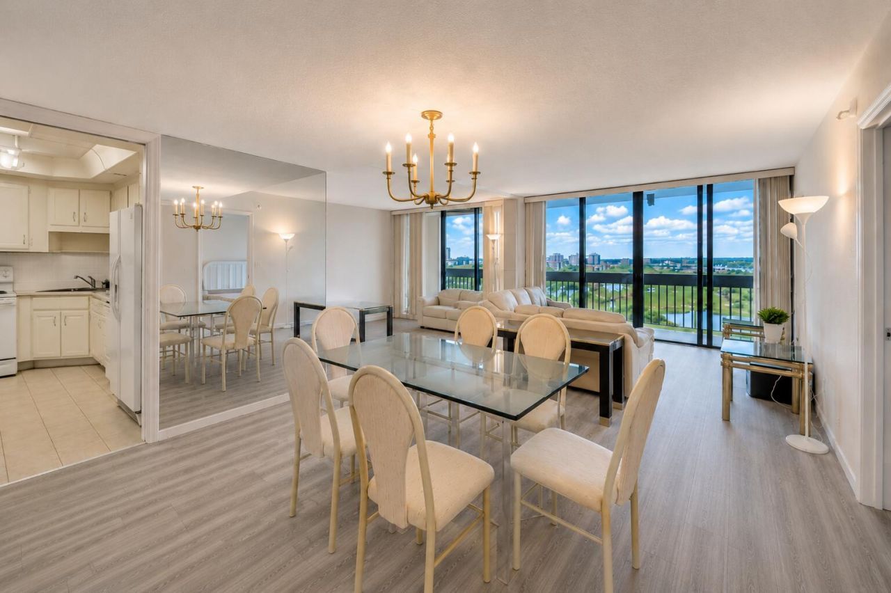 2400 Presidential Way, Unit 1105, West Palm Beach, FL 33401 Photo