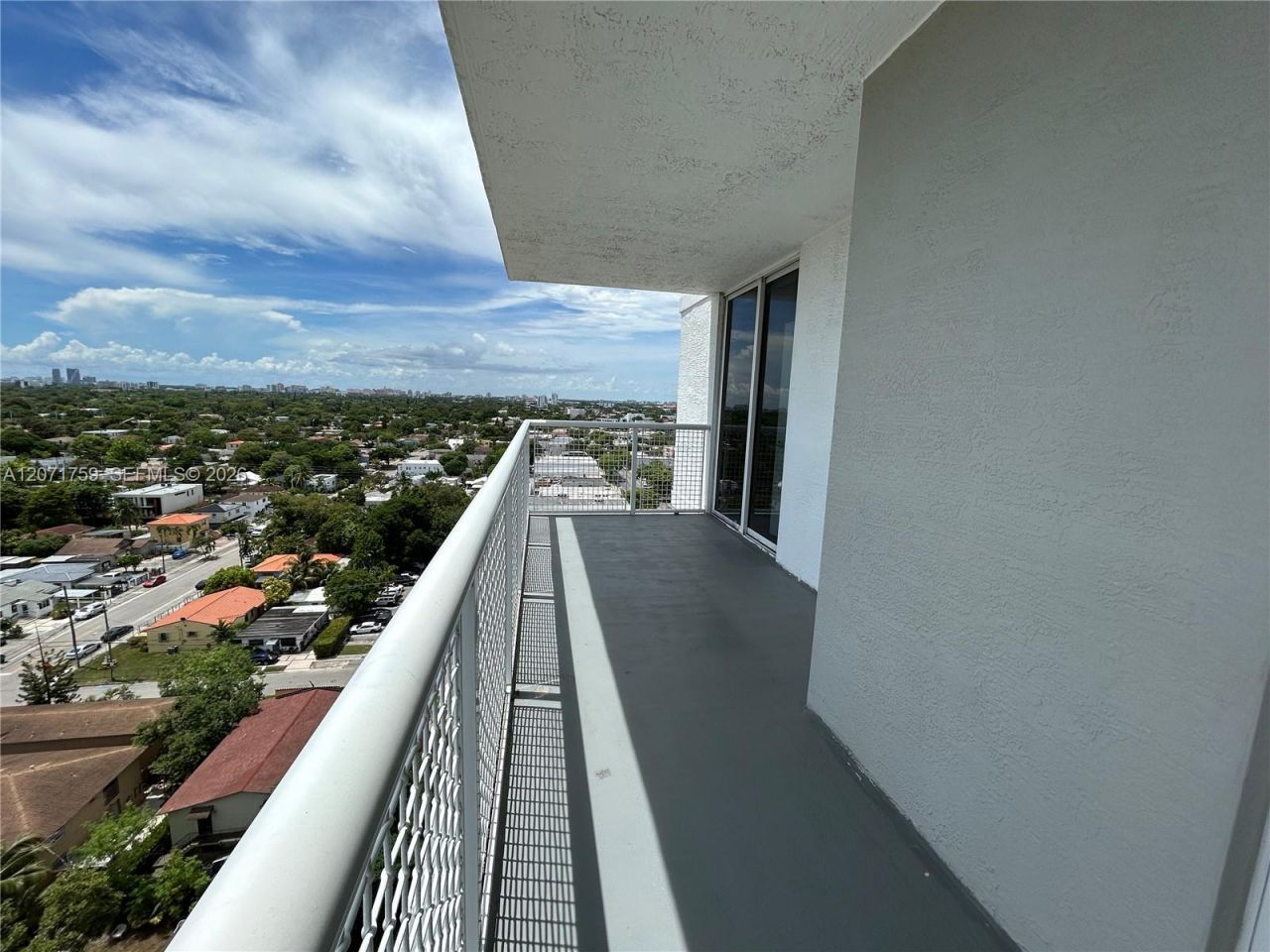 900 SW 8th St, Unit 1503, Miami, FL 33130 Photo