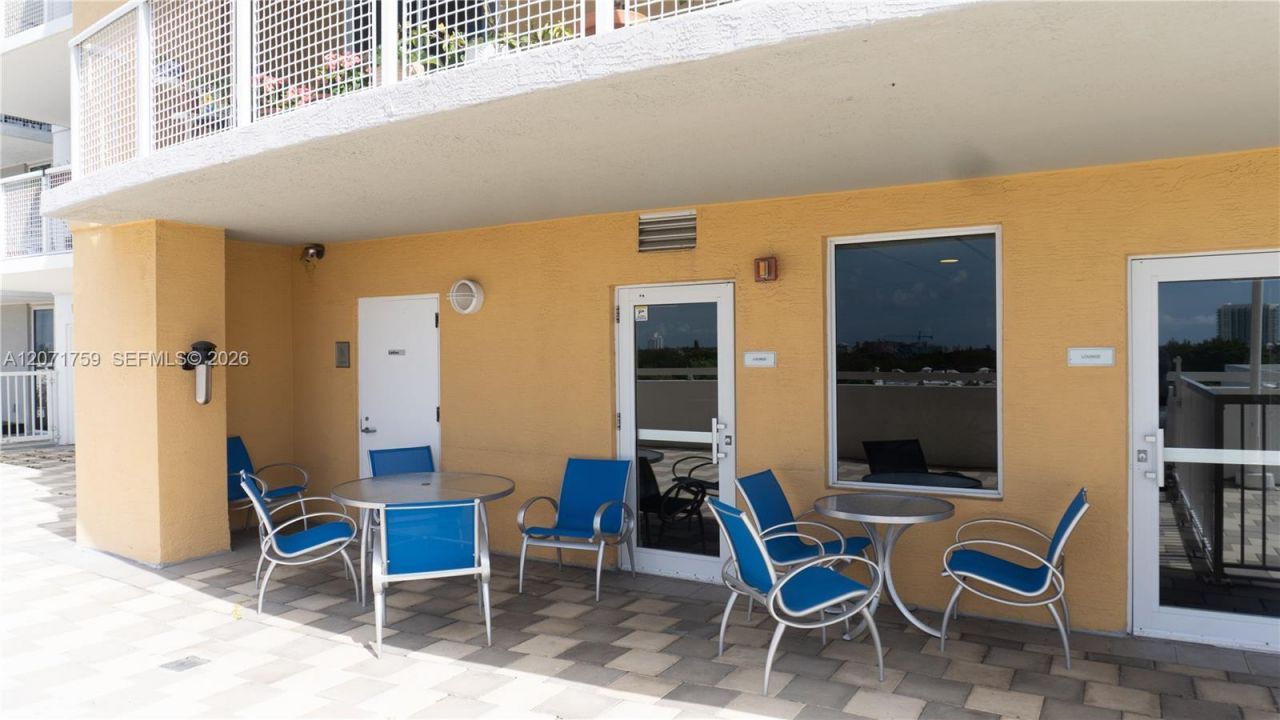 900 SW 8th St, Unit 1503, Miami, FL 33130 Photo