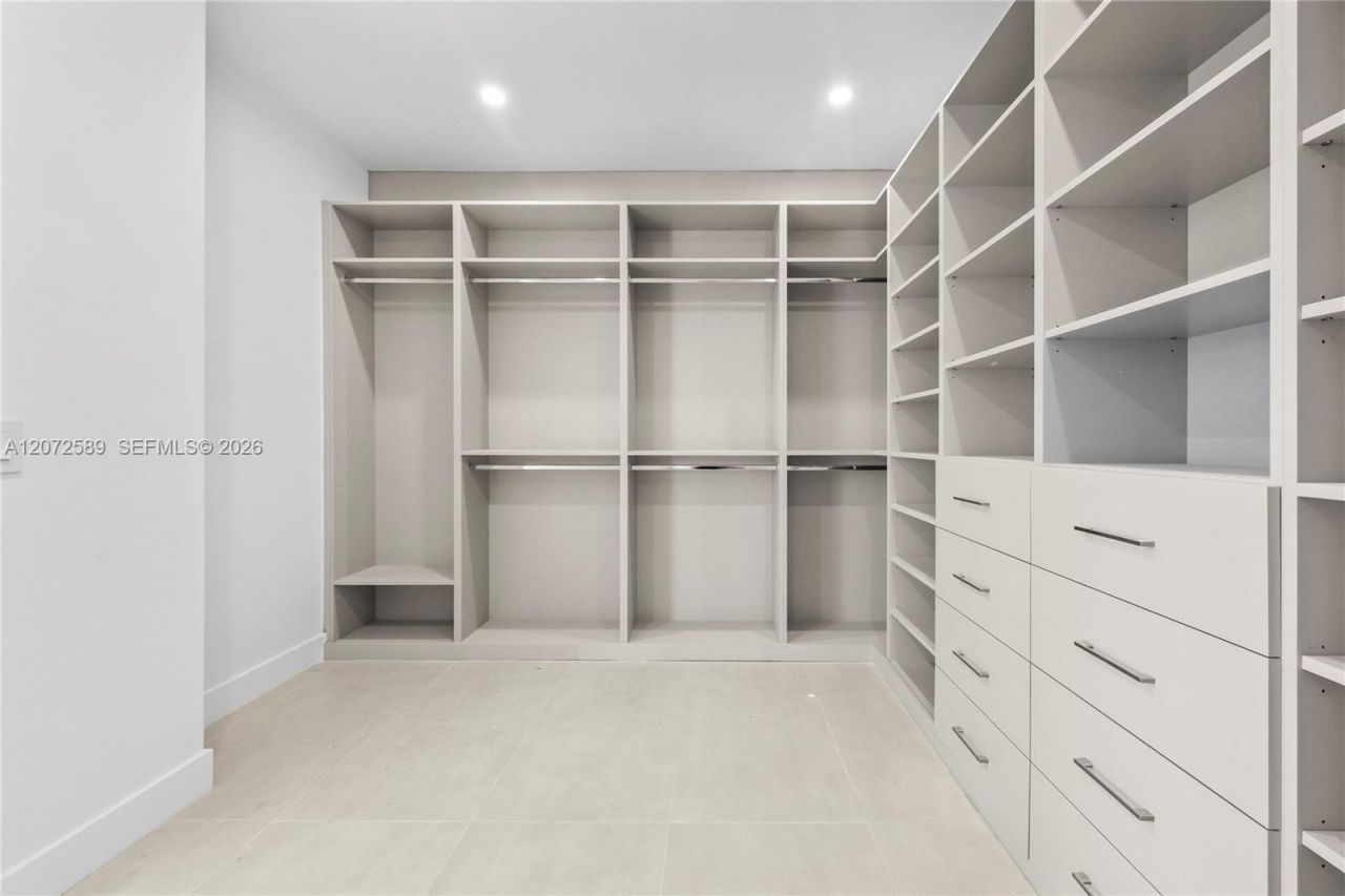 1319 NE 13th Ave , Unit 1319, Fort Lauderdale, FL 33304 Photo